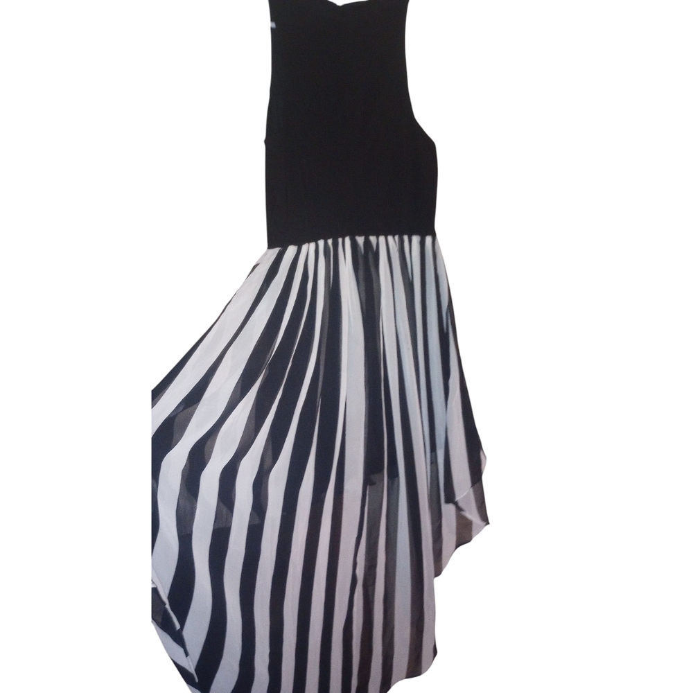 Forever 21 Black and White Striped Asymmetrical Dress - Picture 4 of 6